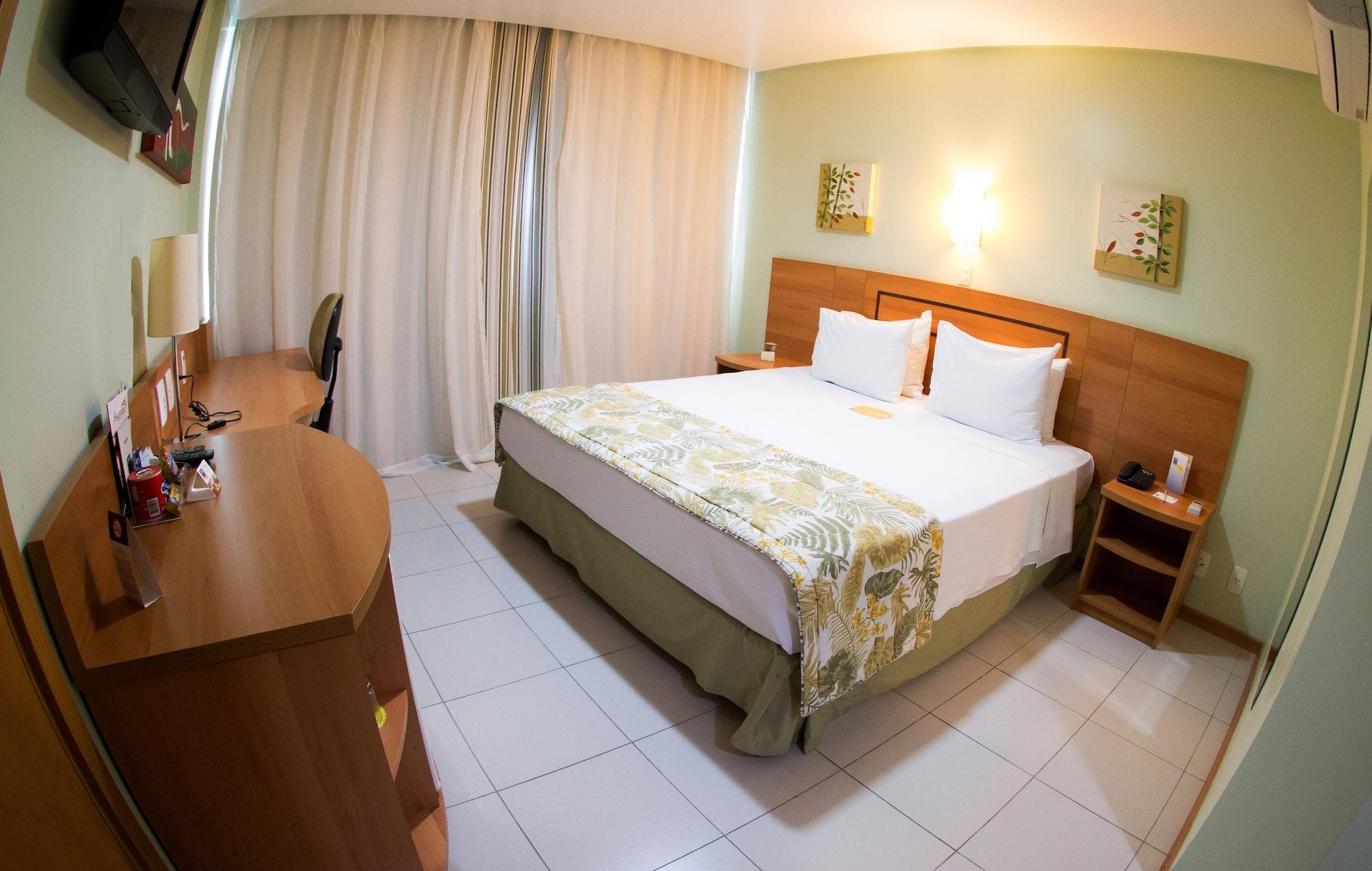 Comfort Hotel Manaus Bagian luar foto