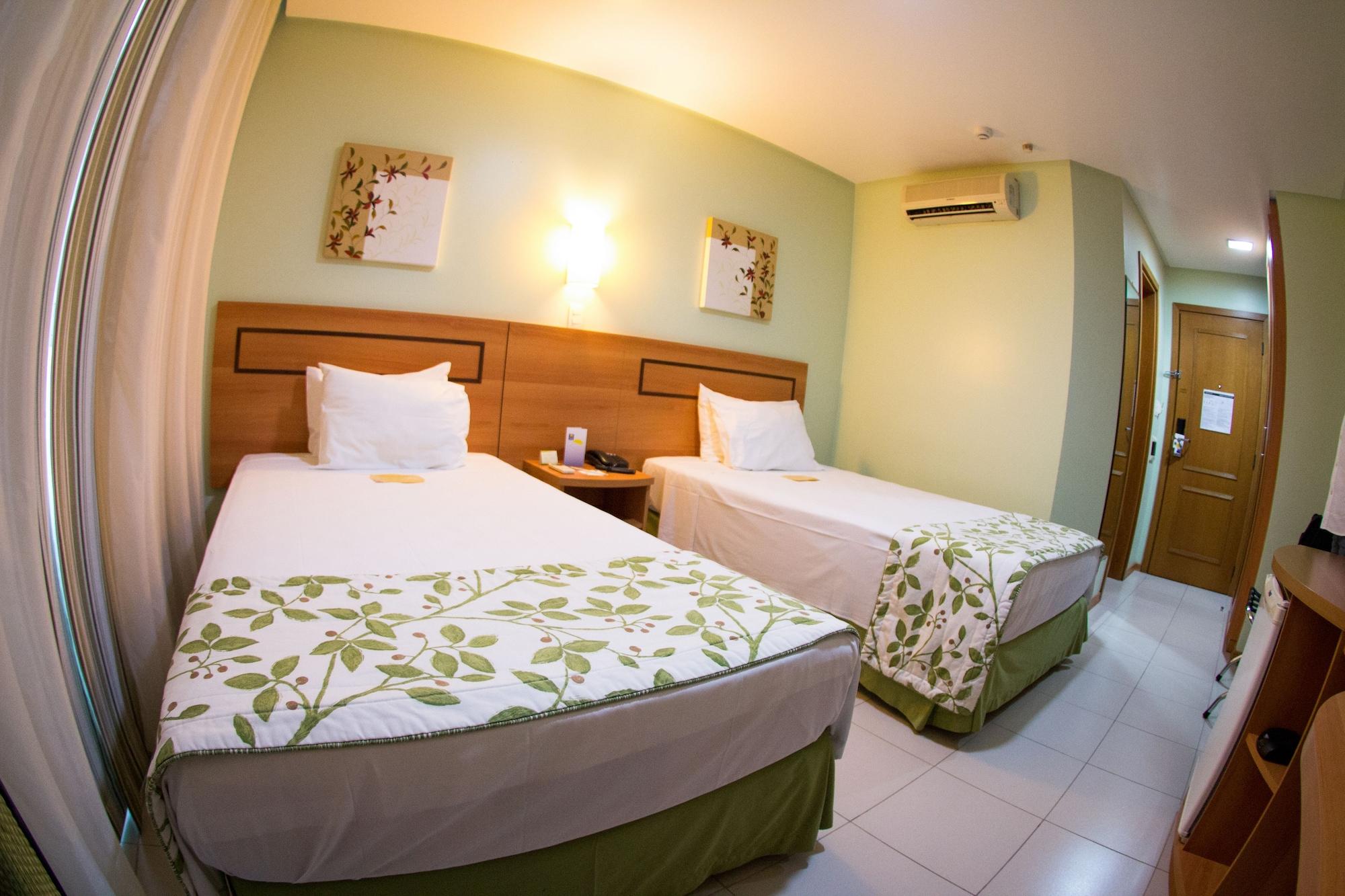 Comfort Hotel Manaus Bagian luar foto