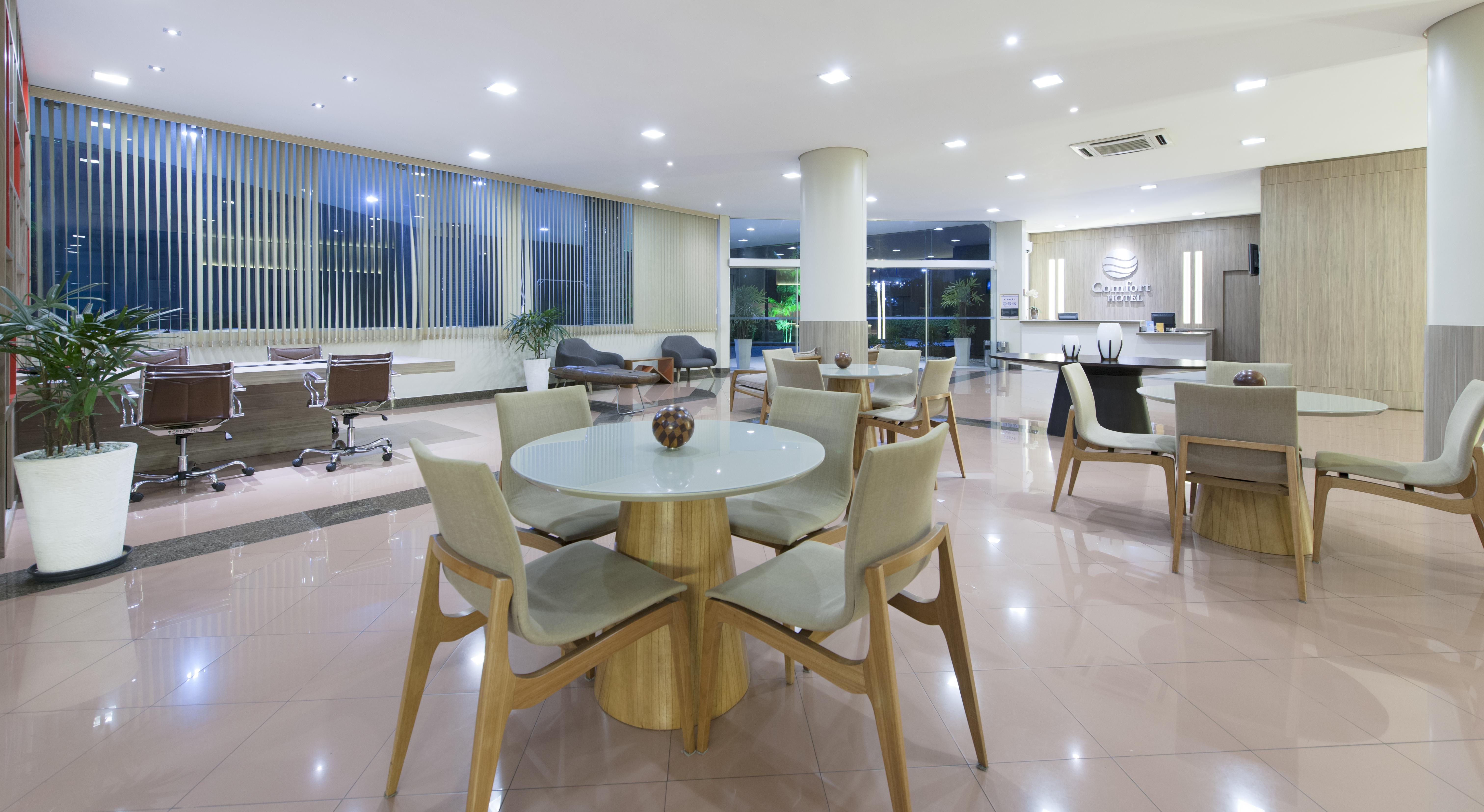 Comfort Hotel Manaus Bagian luar foto