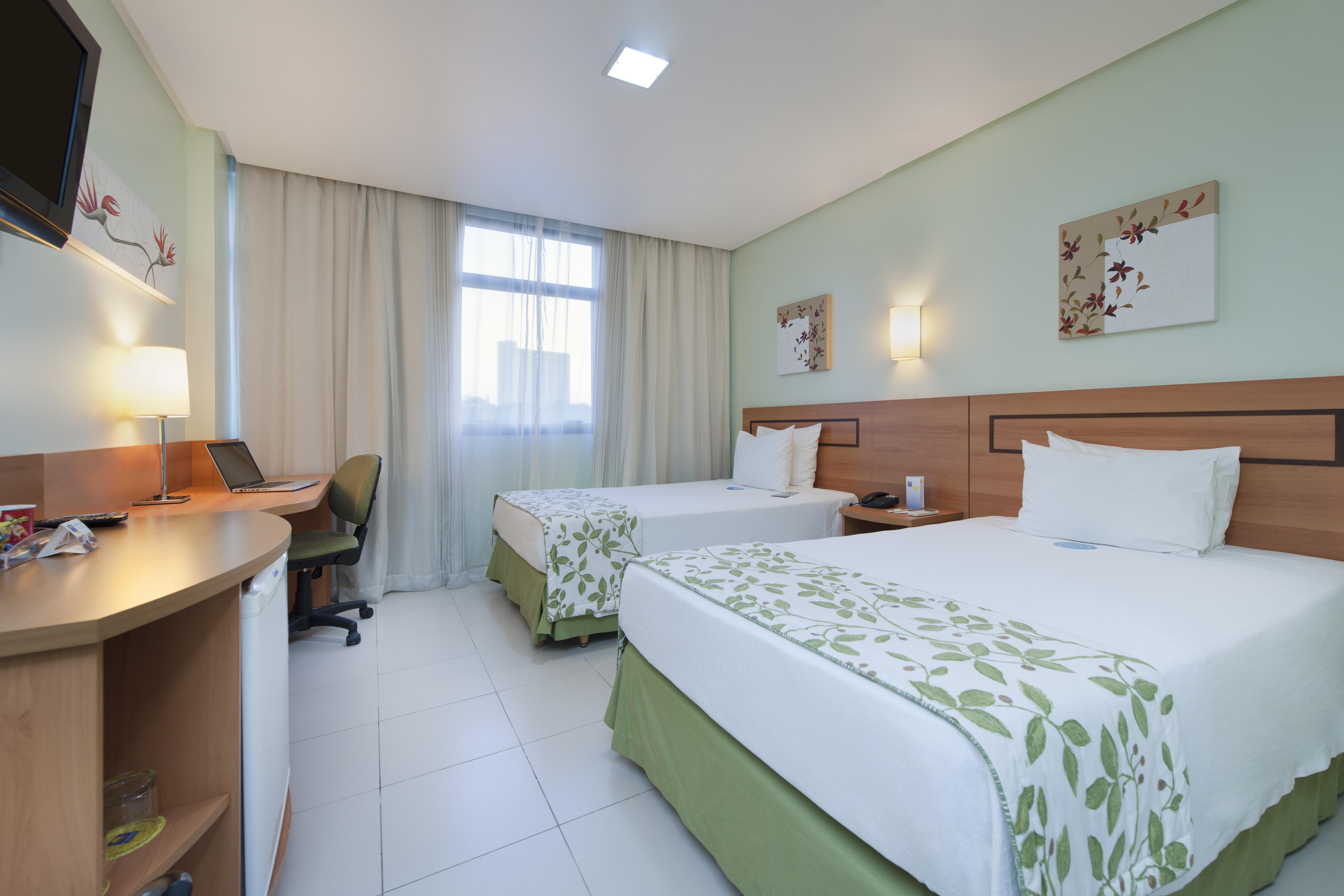Comfort Hotel Manaus Bagian luar foto
