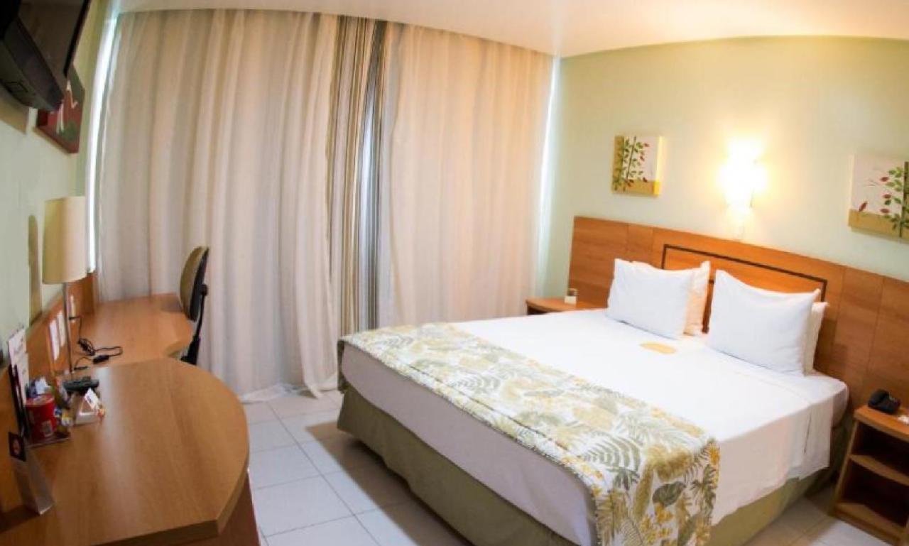 Comfort Hotel Manaus Bagian luar foto