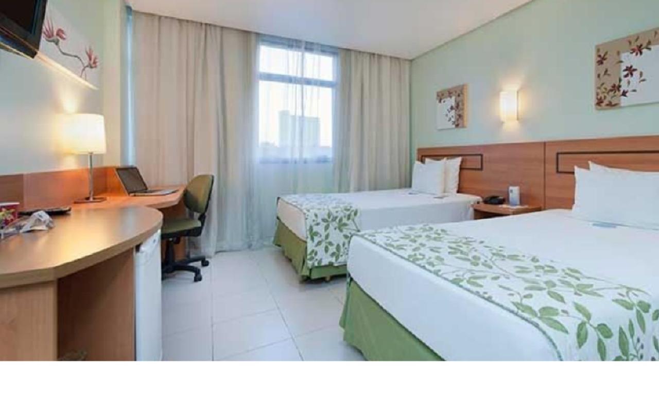 Comfort Hotel Manaus Bagian luar foto