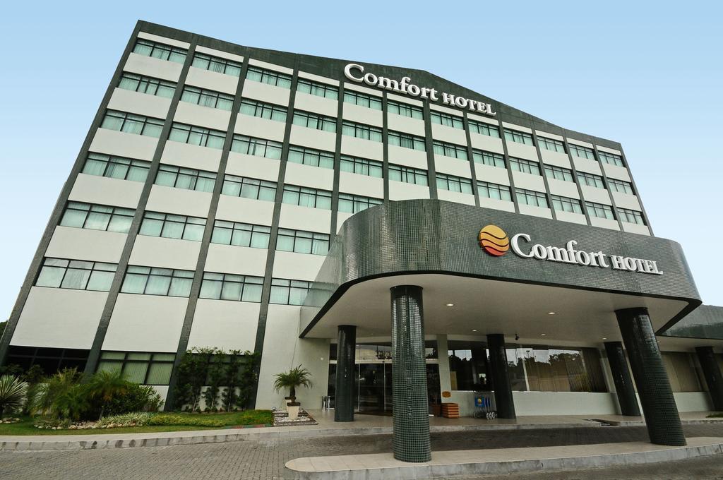 Comfort Hotel Manaus Bagian luar foto